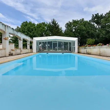 Maison Plain Pied Mitoyenne Avec Piscine Partagee Et Terrain Arbore *