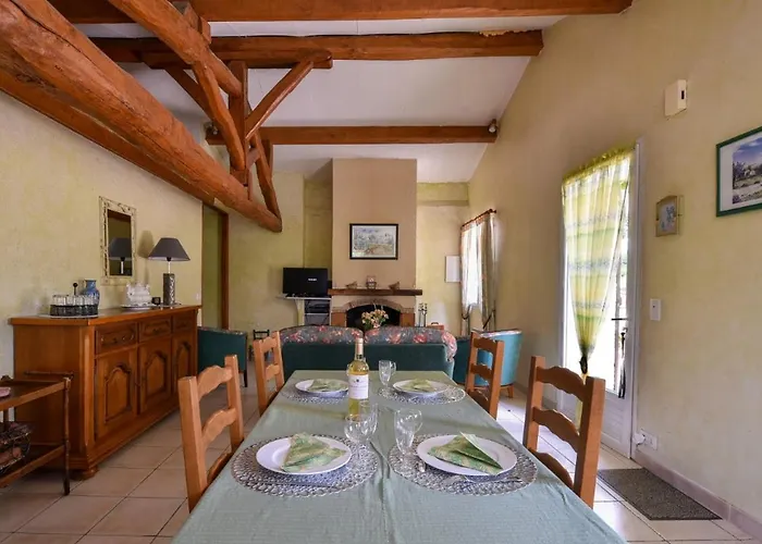 Maison Plain Pied Mitoyenne Avec Piscine Partagee Et Terrain Arbore *