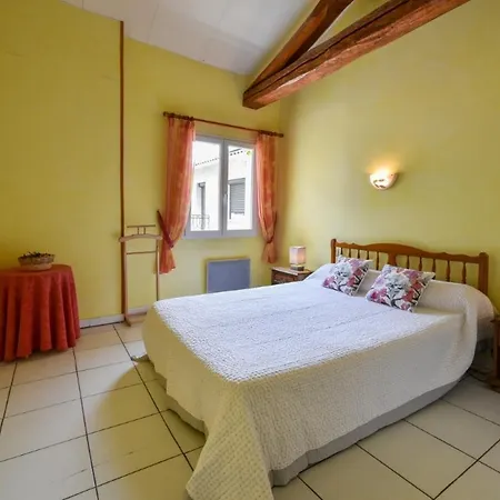 Maison Plain Pied Mitoyenne Avec Piscine Partagee Et Terrain Arbore Brens (Tarn)