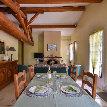 Maison Plain Pied Mitoyenne Avec Piscine Partagee Et Terrain Arbore *